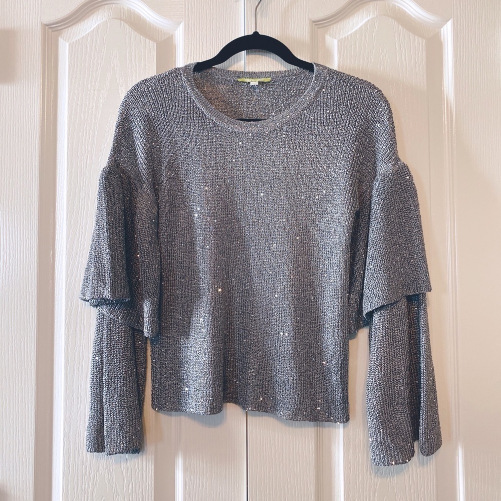 Gianni Bini Tiered Ruffle Bell Sleeve Woman’s Blouse in Gray and Silver Sequins